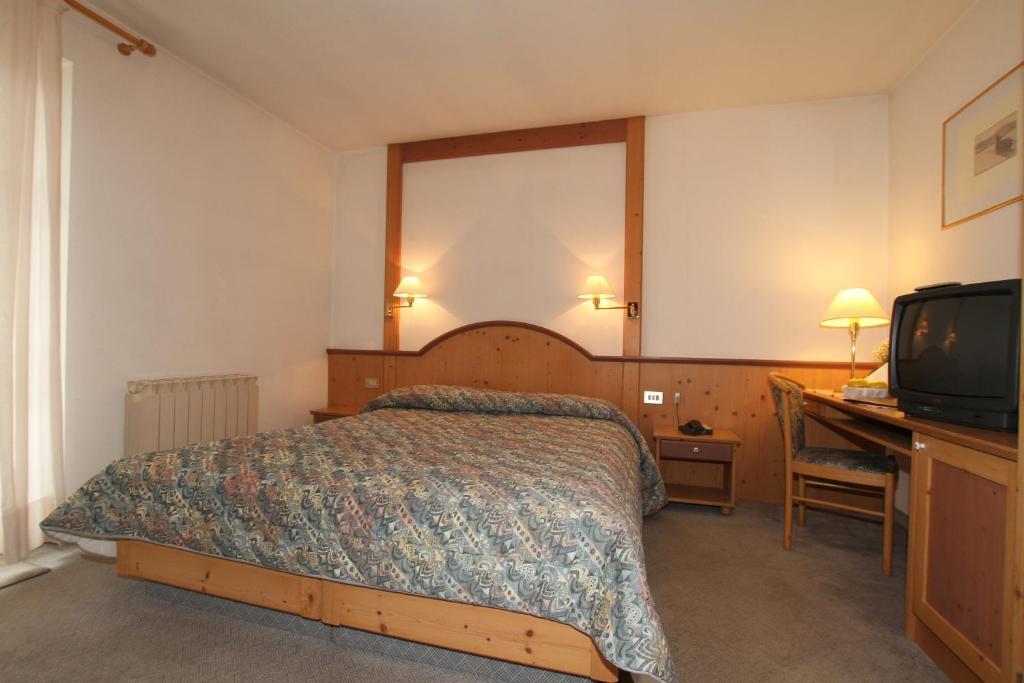 Hotel Villa Rosa Campitello di Fassa Room photo